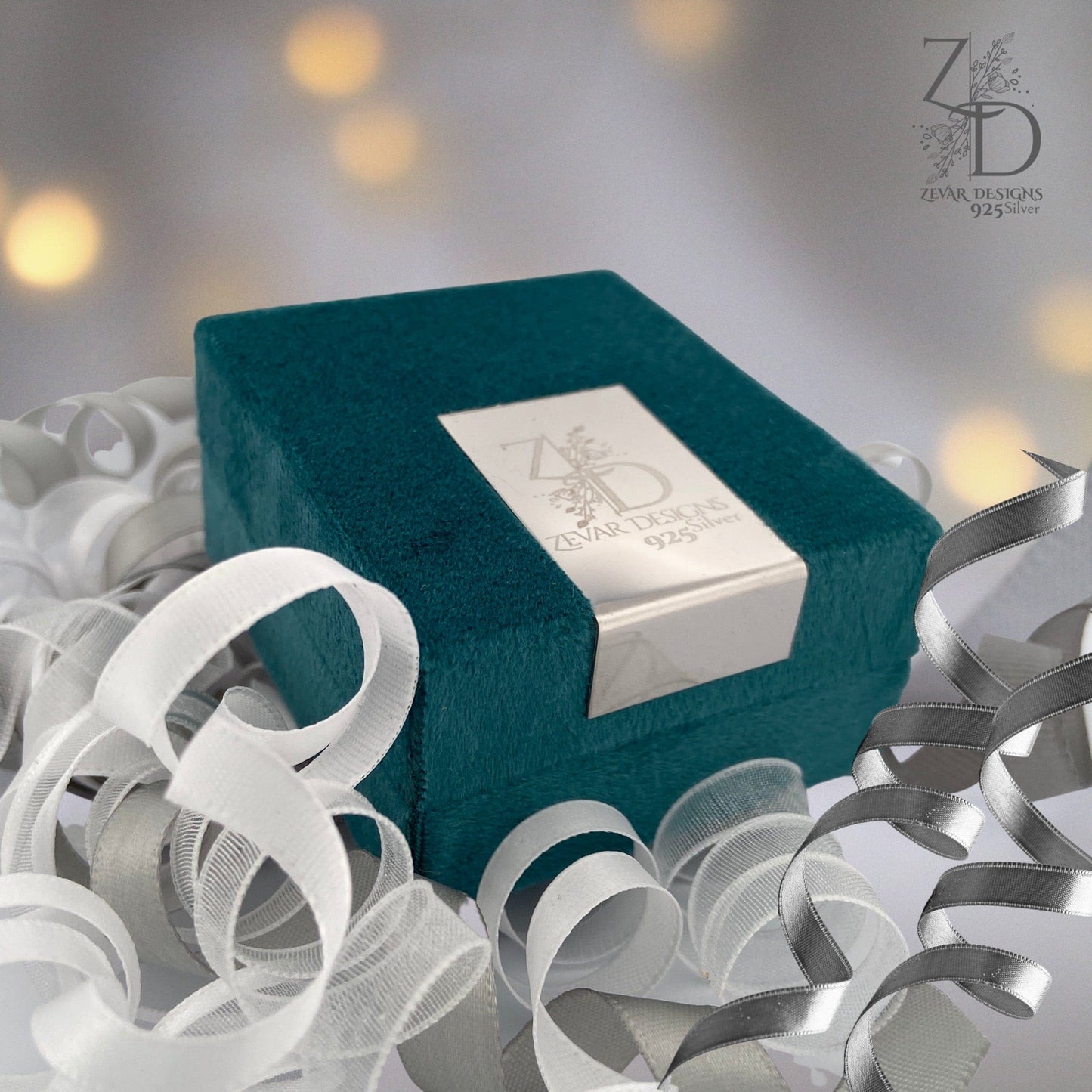 Zevar Designs 925 Silver women-rings 925 Zircon Emerald Petal Ring - Front Open